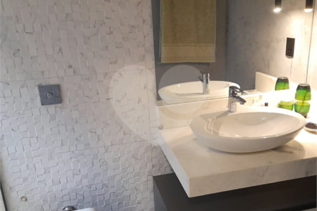 Casa à venda com 3 suítes no condomínio Reserva Real, Paulínia - SP