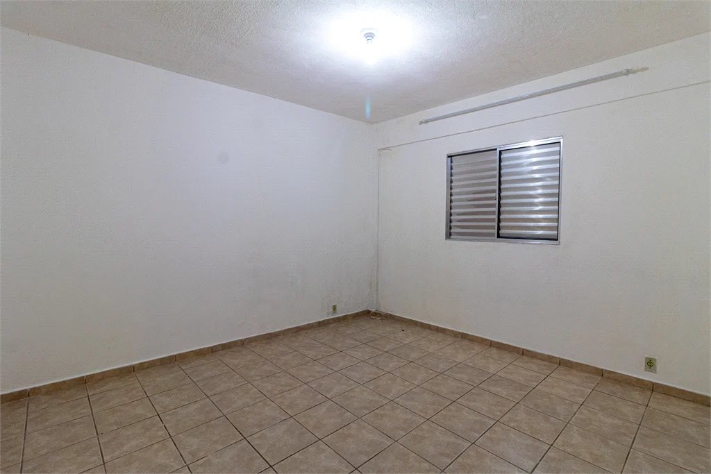 Casa à venda com 3 quartos, sendo 1 suíte, em Jardim Paris, São Paulo, SP