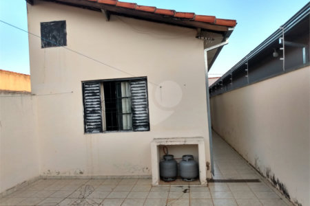Casa à venda com 3 quartos, sendo 1 suíte,  em Vila Oliveira, Itapetininga, SP
