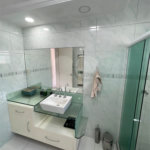 Casa à venda com 5 quartos, sendo 1 suíte, no condomínio Residencial Green Ville, Rio de Janeiro - RJ