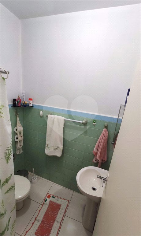 Casa à venda com 4 quartos, sendo 1 suíte, no condomínio Travessa Jacob,38, São Paulo - SP