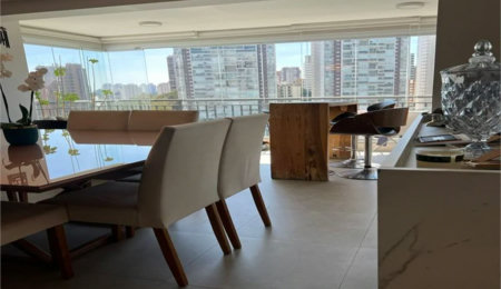 Apartamento à venda com 3 suítes em Jardim Caboré, São Paulo, SP