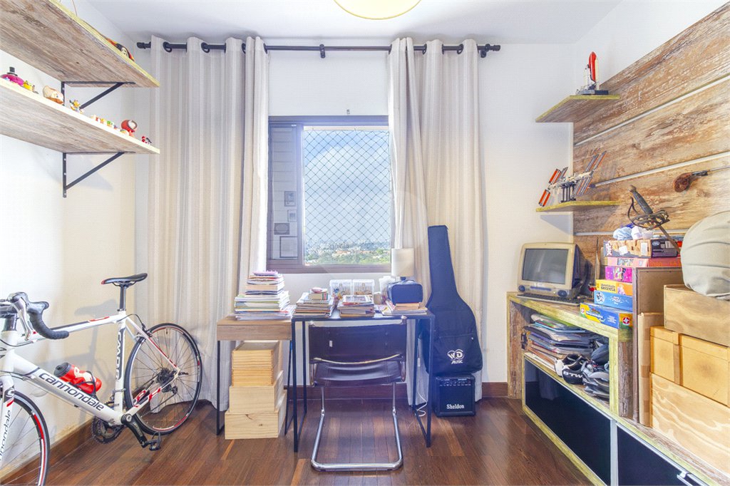 Apartamento à venda com 4 quartos, sendo 3 suítes, em Jardim Monte Kemel, São Paulo, SP