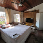 Casa à Venda no Santa Marta com 3 Suítes e Piscina