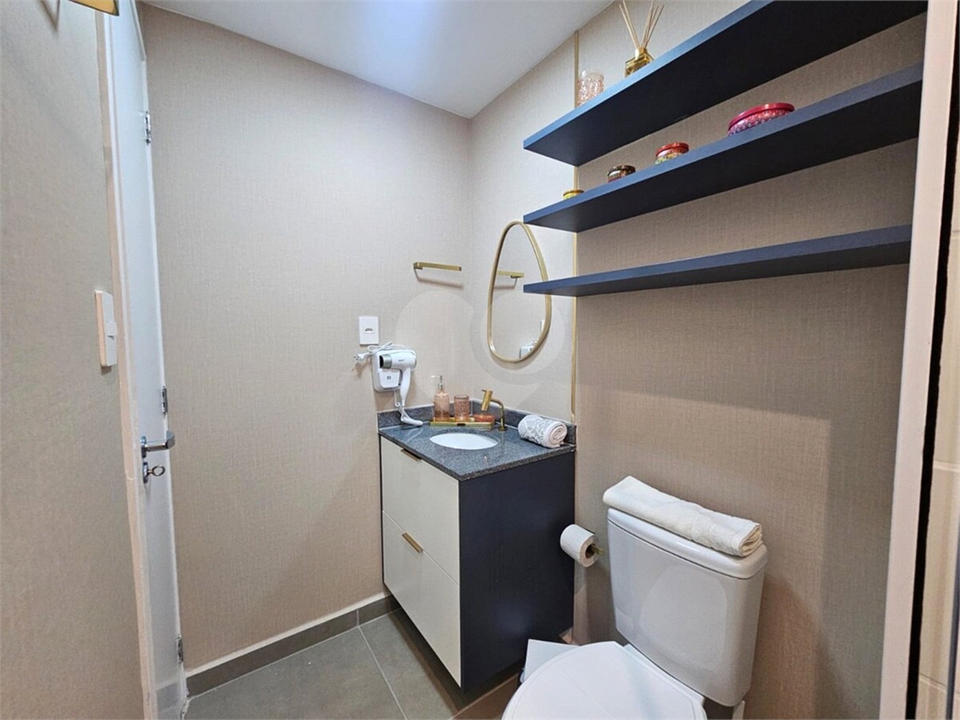 Apartamento Mobiliado a Venda no Campo Belo