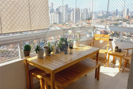Apartamento Condominio Clube em Pinheiros com 90 m² Útil com 3 dormitórios sendo 1 suíte com 1 Vagas