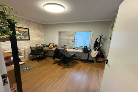 Apartamento Recém reformado e mobiliado a venda em Vila Mariana