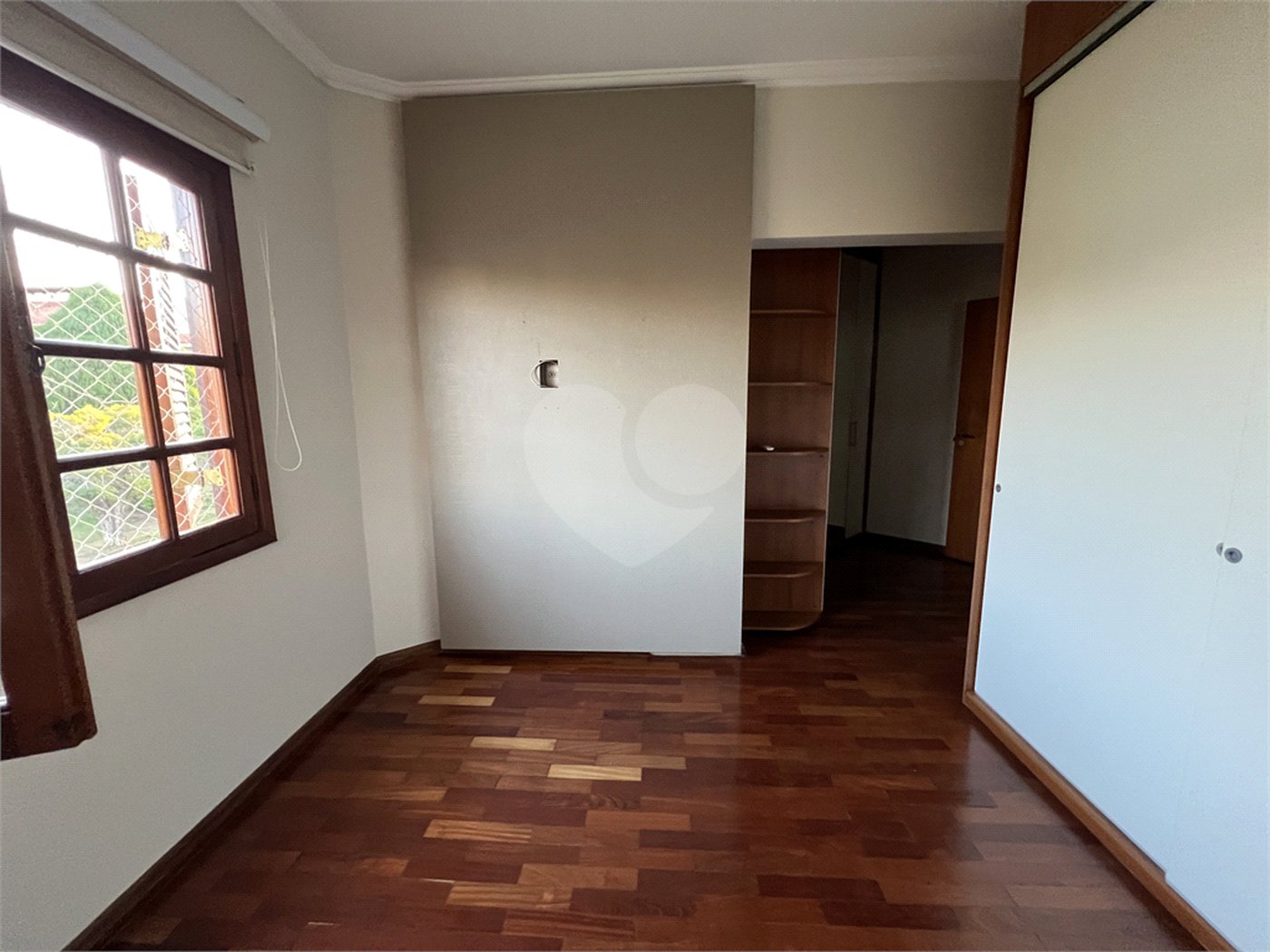 CASA COM 3 QUARTOS NO CONDOMÍNIO GRAND VILLE