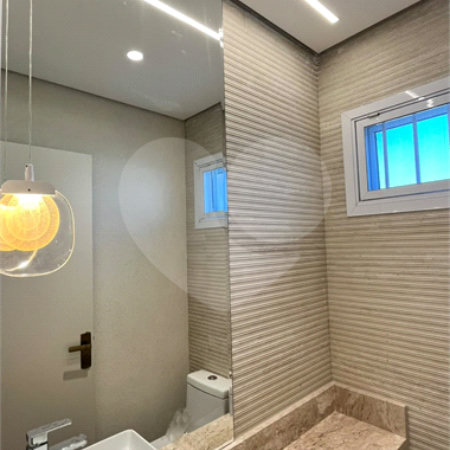 Apartamento com 69 metros todo reformado ao lado da Alameda Lucas em Atibaia.
