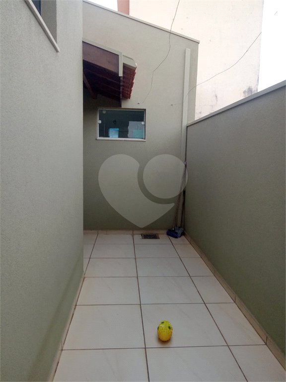 Sobrado com 2 dormitórios.