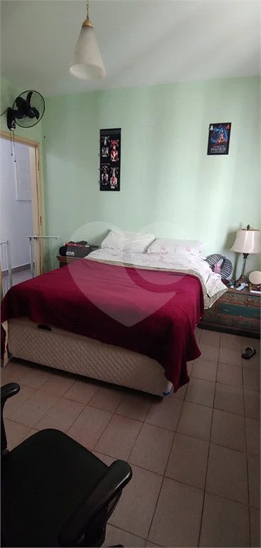 Casa com 156 m², 2 quartos, garagem para 3 carros, à venda no bairro Cerâmica em São Caetano do Sul