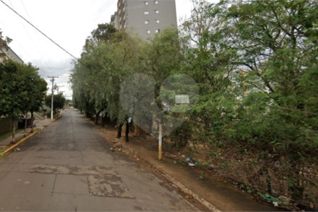 Terreno de 4600 m²