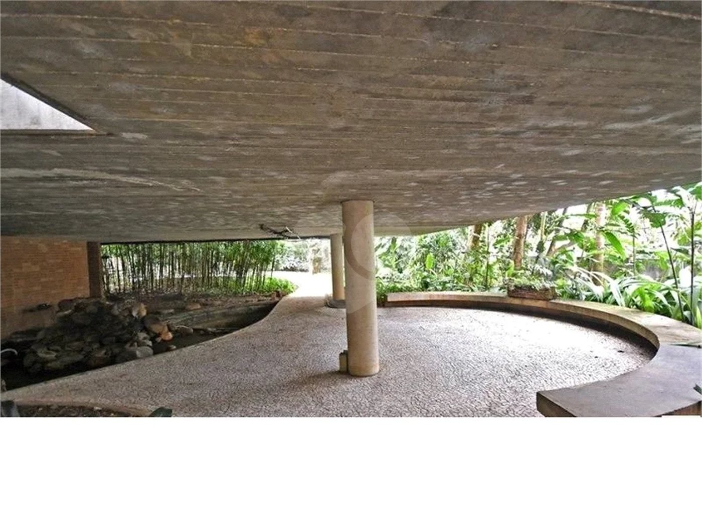 Casa com 976 m² e terreno de 3.100 m², à venda por R$ 16.000.000,00