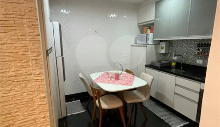 Casa à venda com 3 quartos, sendo 1 suíte,  no condomínio Villagio Campo Grande, São Paulo - SP