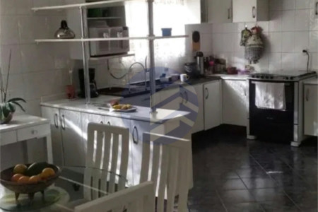 Sobrado à venda ou para alugar com 3 quartos, sendo 1 suíte, em Jaguaré, São Paulo - SP
