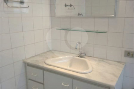 Sobrado com 150 m², 3 quartos e 2 vagas