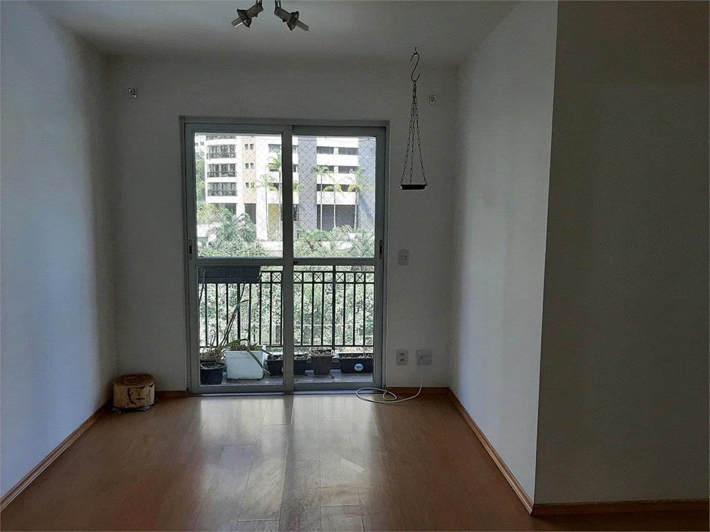 Apartamento à venda ou para alugar com 3 quartos, sendo 1 suíte, em Vila Suzana, São Paulo, SP