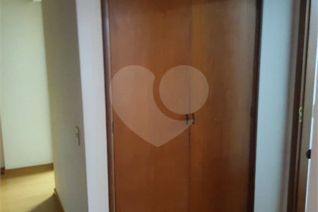 Apartamento no Edifício Winston Monteiro Ricetti