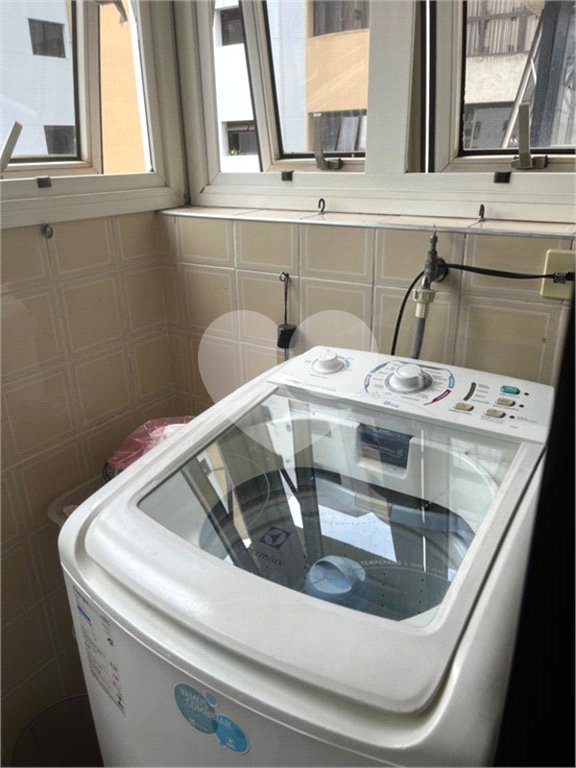 á venda Excelente Apto Mobiliado na Barra Funda - 1 Quarto e Sacada - Aceita Permuta