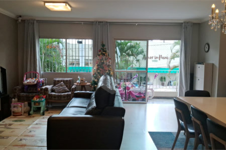 Apartamento a venda na Aclimação com 4 dormitórios e 2 vagas.