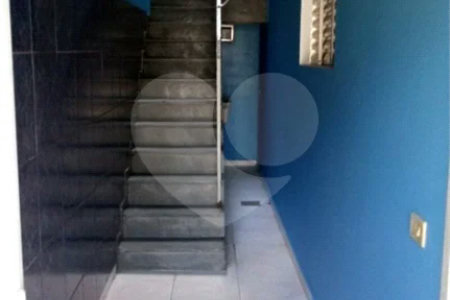 Sobrado com 212m² , 3 dormitórios , 2 vagas , à venda em Santo André.