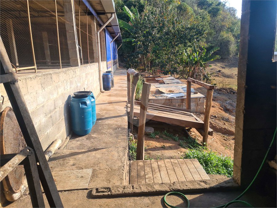 VENDA SÍTIO 48 hectares com estruura para granja, hidroponia e gado