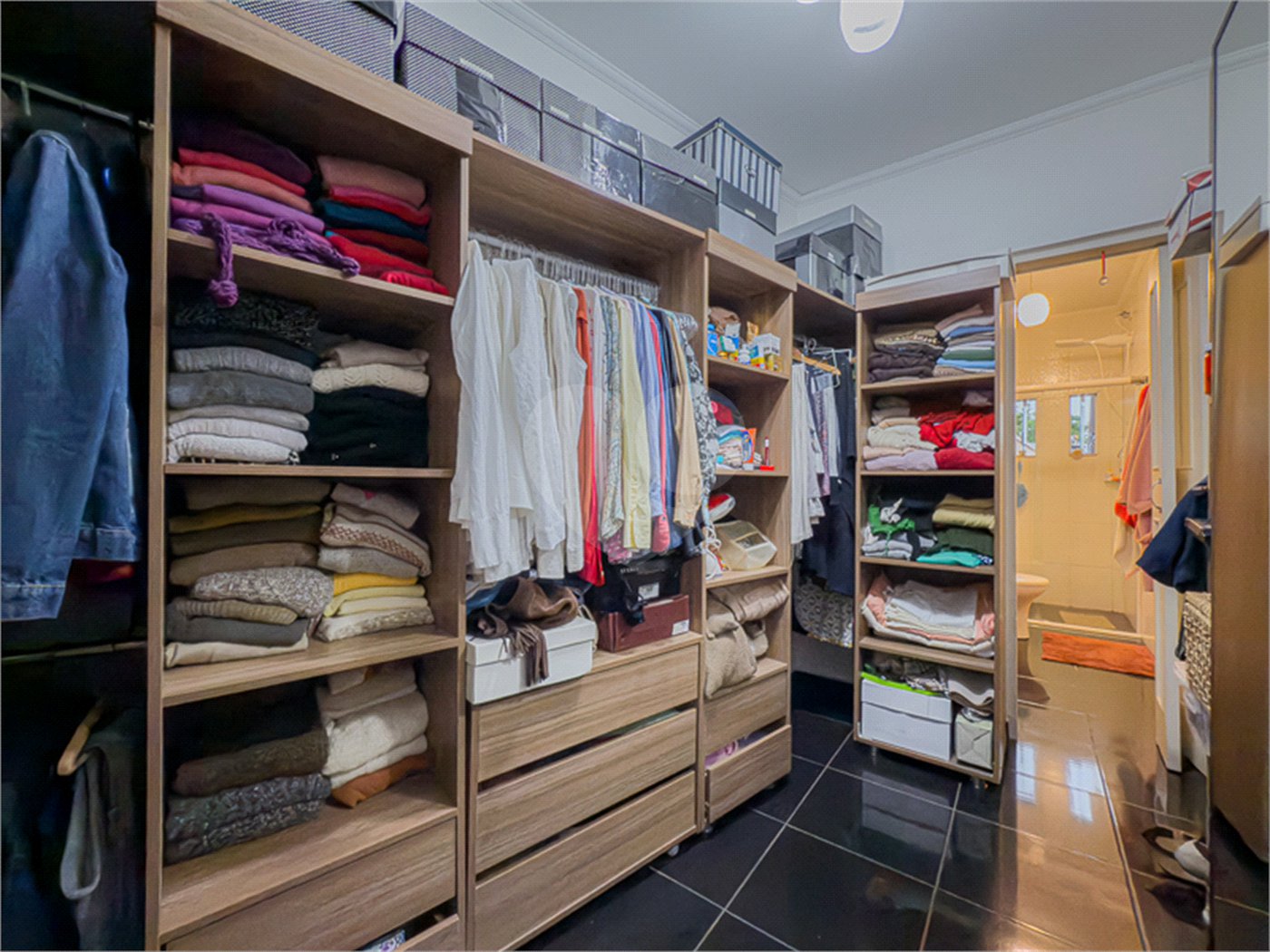 Casa com 3 Dormitórios e 2 suítes à Venda no Bairro da Saúde