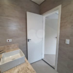 Casa NOVA com 03 suítes , piscina e condomínio com lazer completo!