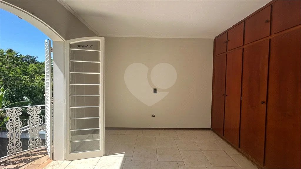 Venda Casa com 4 Dormitórios no Parque Santa Cecília