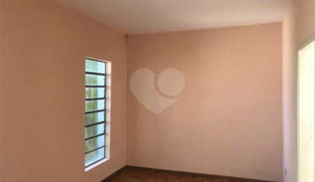 Casa à venda com 3 quartos em Jardim São João Batista, São Carlos, SP