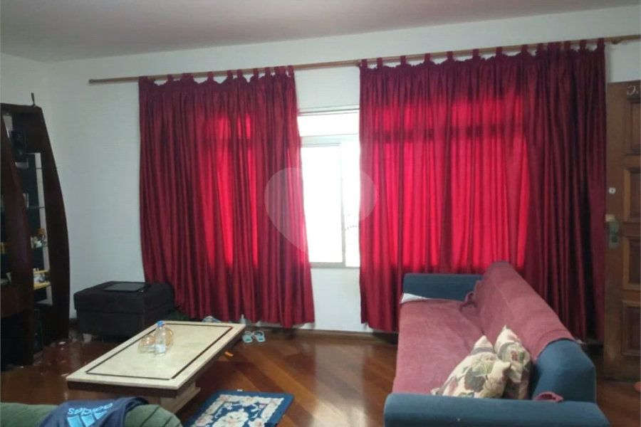 Excelente sobrado à venda, no melhor do Jardim Campo Grande!