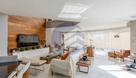 Duplex à venda com 3 quartos, sendo 3 suítes, em Vila Suzana 287m²