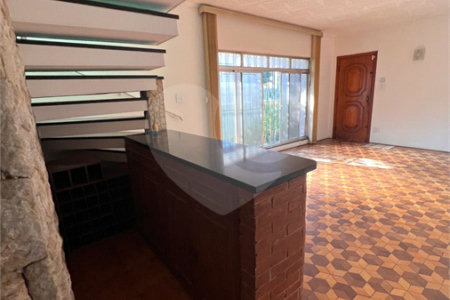 Sobrado à venda no Planalto Paulista c/330m2 - 3 Quartos/1 Suite/ 4 Vagas na garagem - Metrô S.Judas