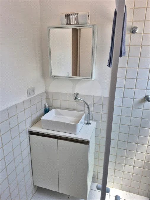 Casa em condomínio à venda em Valinhos no Residencial Santa Elisa com possibilidade de permuta por apartamento