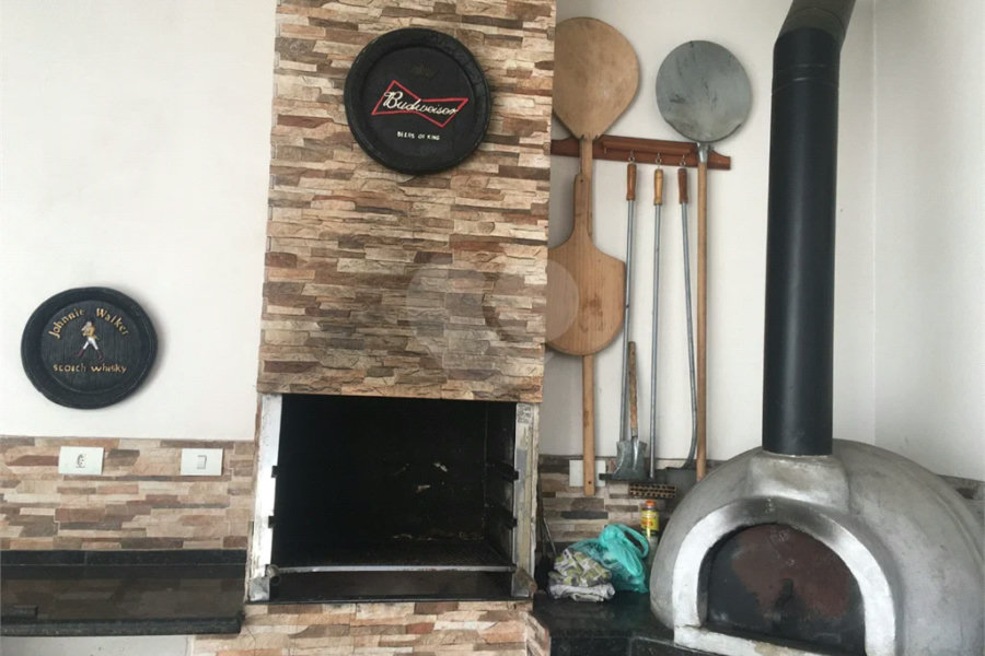 Casa 4 dormitórios, 3 vagas