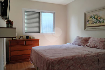 Vende-se apartamento no Jardim Aeroporto com 03 dormitórios