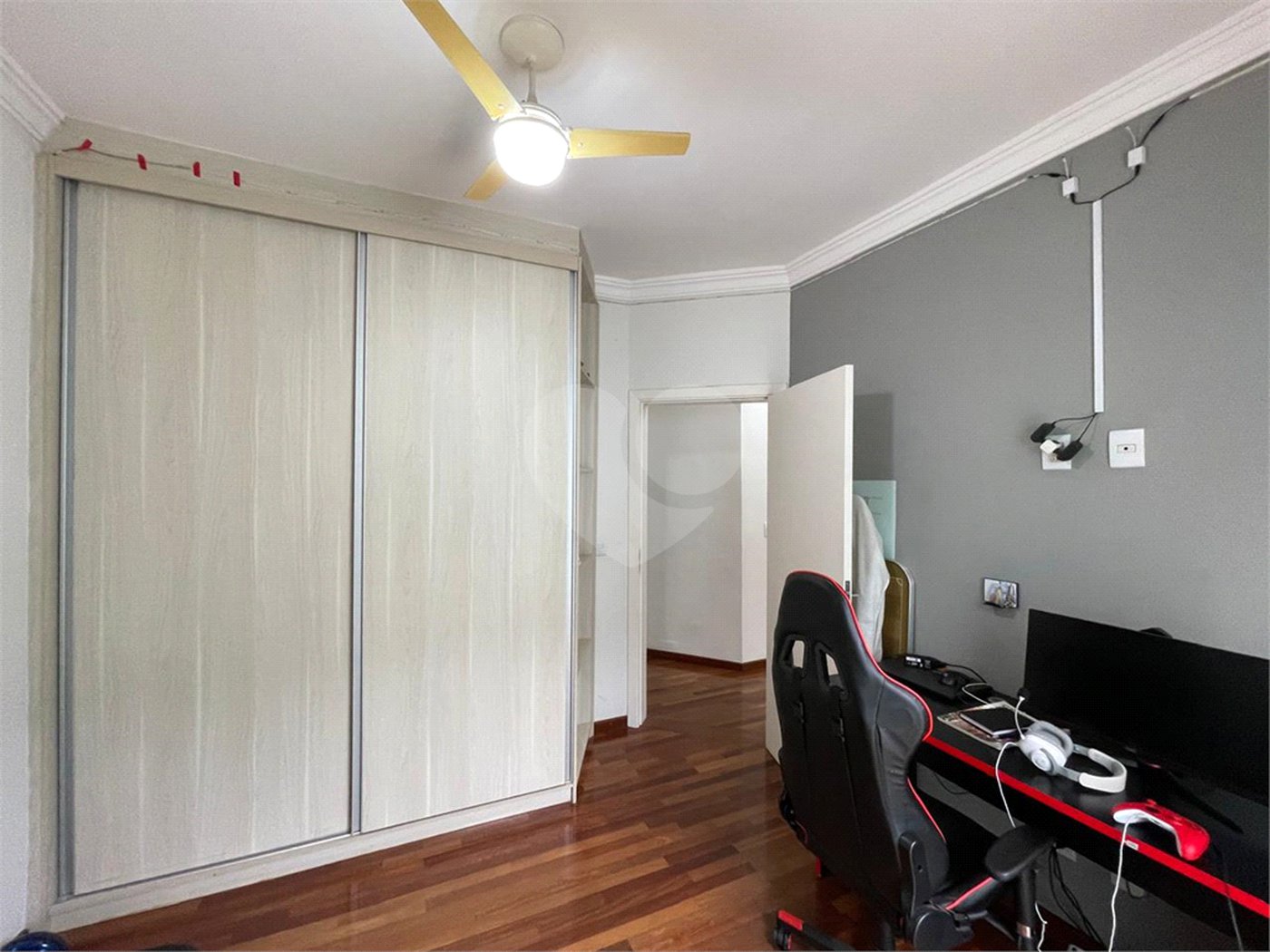 Casa à venda com 3 quartos, sendo 1 suíte,  em Picollo Villaggio, Louveira, SP
