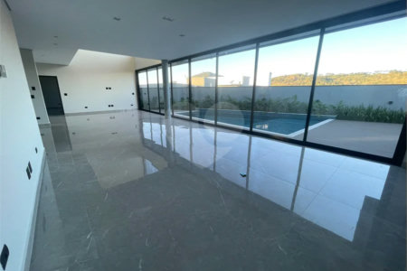CASA ALTO PADRÃO | 5 SUÍTES | CONDOMÍNIO CLUBE – ATIBAIA