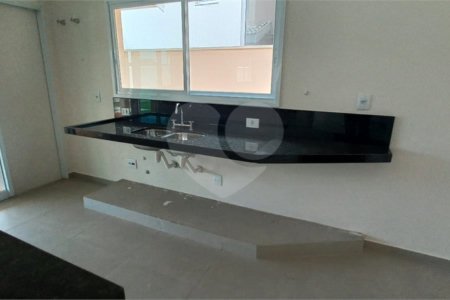 Casa à venda com 3 suítes em Santa Isabel, Louveira, SP
