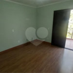 Sobrado no Tremembé com 5 dormitórios, 3 suites com hydro, closed, e varanda, sala ampla , com varanda,, quintal, 6 vagas! Abaixo da avaliação.