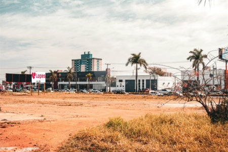 Terrenos Estratégicos – Avenida Getúlio Vargas | 9.262,02 m² (Potencial: 11.437,80 m²)