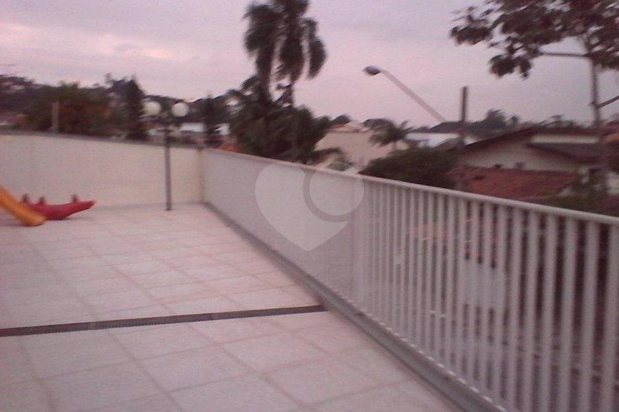 CASA TÉRREA ASSOBRADADA A VENDA NO TREMEMBÉ - 4 DORMS (2 SUÍTES), CHURRASQUEIRA E 4 VAGAS DE GARAGEM