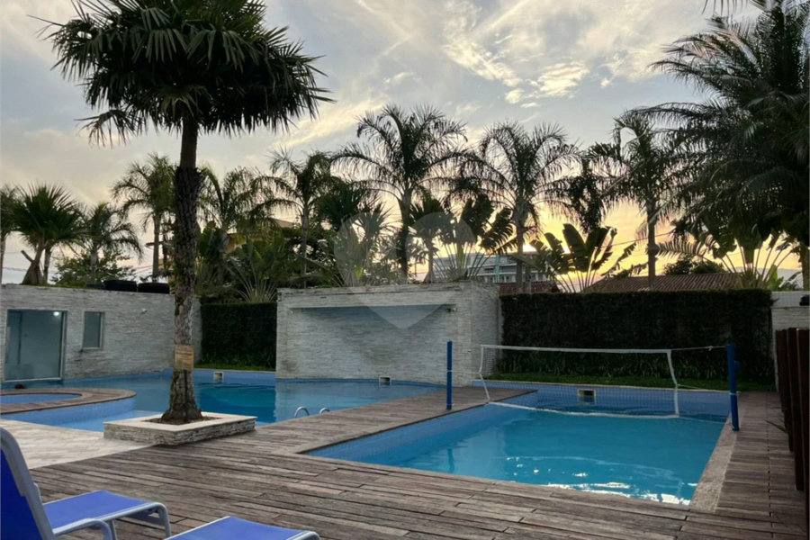 Apartamento à venda com 2 quartos, sendo 1 suíte,  em Indaiá, Bertioga, SP