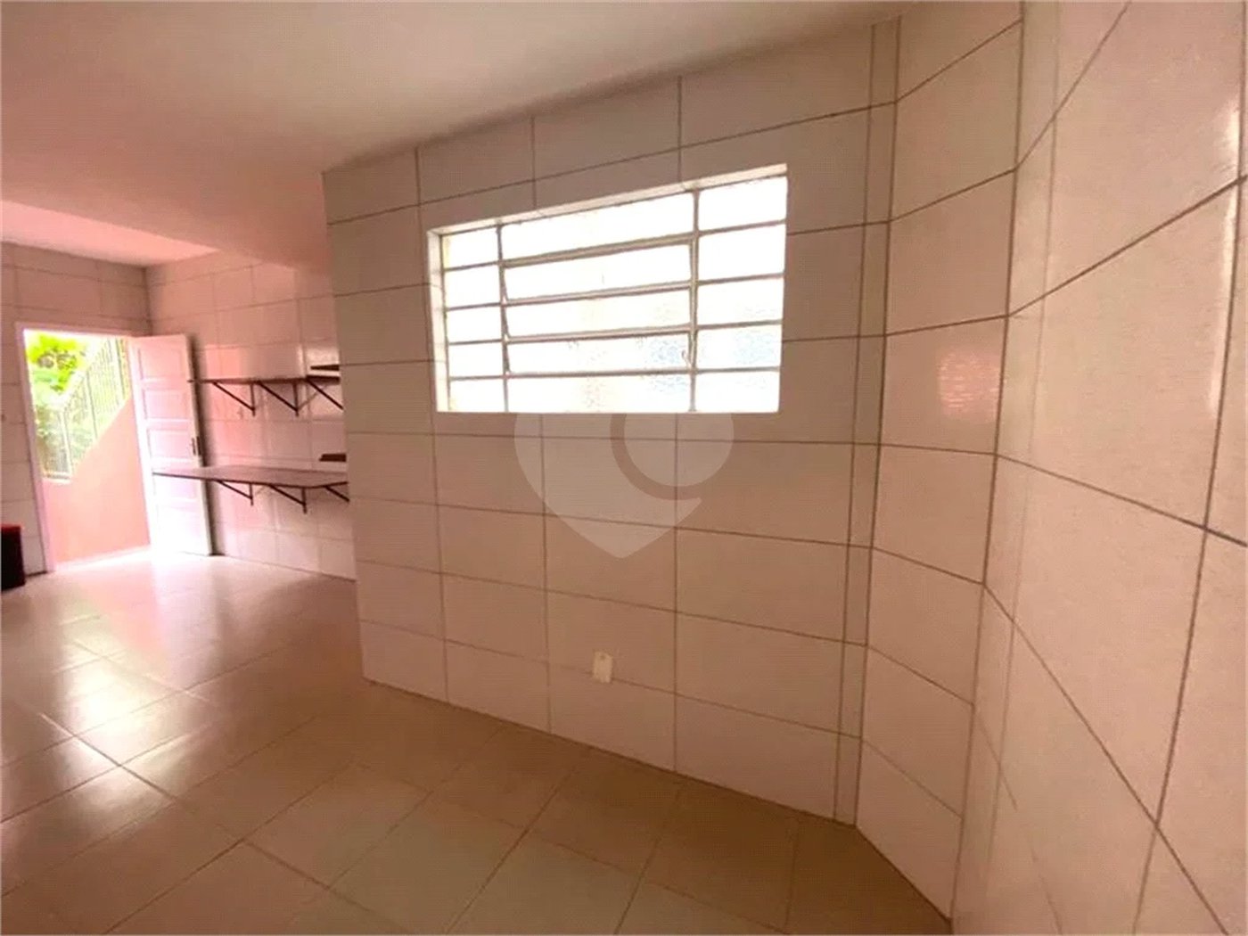 SOBRADO PARA VENDA OU LOCAÇÃO EM PERDIZES COM 3 DORM E 2 VAGAS DE GARAGEM