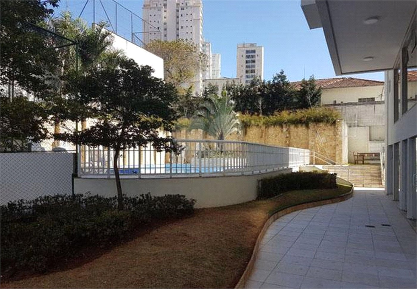 Apartamento Condominio Clube em Pinheiros com 90 m² Útil com 3 dormitórios sendo 1 suíte com 1 Vagas