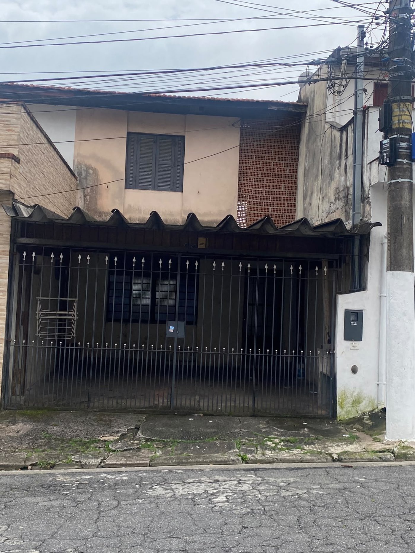 Casa à venda com 2 quartos em Jardim Alvorada, oportunidade para investidor