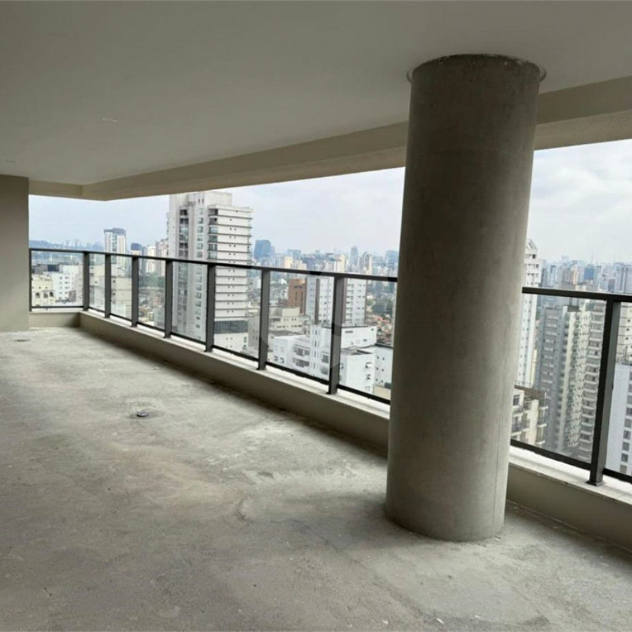 Apartamento no BROOKLIN à Venda com 205m² – com 4 dormitórios e 3 vagas - Estuda permuta .
