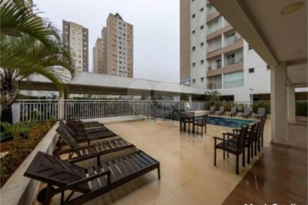 Apartamento com 68m², 2 dormitórios, 1 suíte, 1 vaga, à venda na Vila Ema.