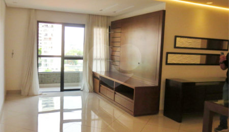 Apartamento à venda com 4 quartos, sendo 1 suíte,  em Chácara Inglesa, São Paulo, SP