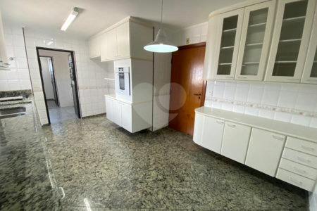 Apartamento com 4 dormitórios , sendo 1 suíte , 2 vagas , à venda na Moóca.